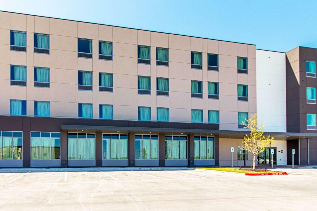 Studio 6 Austin Airport Exterior photo